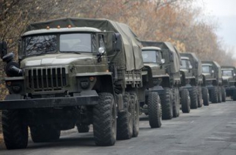 В Украину из России въехали 40 грузовиков с артиллерией и живой силой