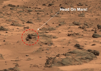 На снимках с Марса обнаружили голову каменного великана (ФОТО)