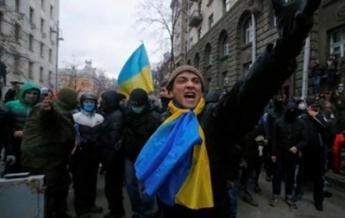 На Майдане протестующие требовали уволить Ярему