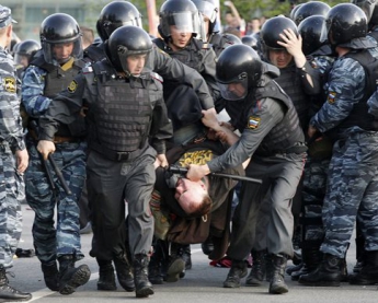 Кремль готовит войска для подавления Майдана в России