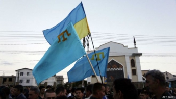 Мустафа Джемилев передал в зону АТО теплую одежду для добровольцев-крымских татар