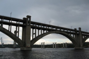 ДТП в Запорожье - маршрутка зацепила мост
