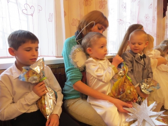 Святой Николай задарил подарками воспитанников приюта (видео)