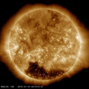 NASA на Солнце засекло корональную дыру (фото)