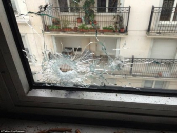 Число жертв стрельбы в парижской редакции достигло 12 человек (Фото)