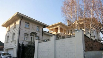 Ставицкий переоформил свою недвижимость на кипрский оффшор (фото)