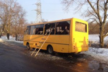 Пассажири обстрелянного под Волновахой автобуса рассказали подробности трагедии (видео)