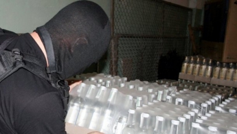 Пограничники задержали донецкие грузовики с 41 тысячей бутылок водки