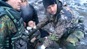 Из донецкого аэропорта вывезли 20 раненых и 2 убитых, позиции держатся — Бирюков (фото)
