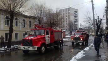 В центре Харькова горит дом (фото, видео)