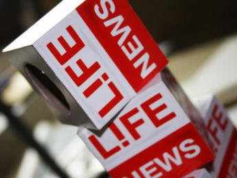 В Минске журналист LifeNews погавкал на съемочную группу ТСН (видео)