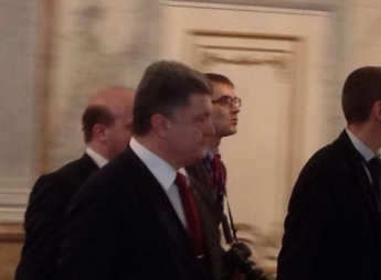 Порошенко заявил, что стороны договорились об освобождении заложников и Савченко (добавлено видео)