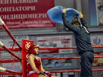 За два года занятий хрупкая девушка взяла серебро Чемпионата Украины по боксу