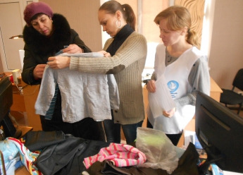 Срочно нужна помощь двум маленьким сиротам из Луганской области