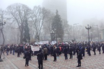 Невыплатой зарплат украинцев могут толкнуть на бунты и протесты