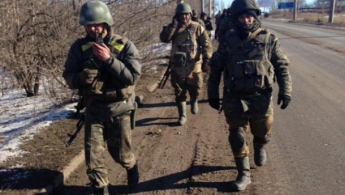 Боевики обстреляли колонну, которая выходила из Дебальцева, — Семенченко