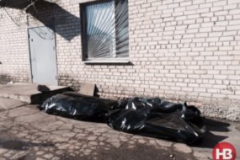 В морг Артемовска доставили десятки погибших под Дебальцево украинских военных – СМИ