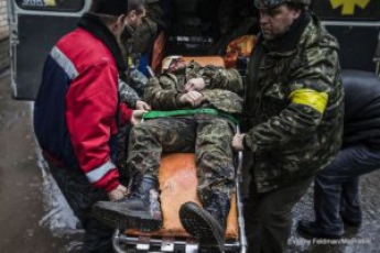 В больницы Днепропетровска поступило 112 раненых бойцов АТО