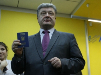 Порошенко дал Европе три месяца для отмены виз для украинцев