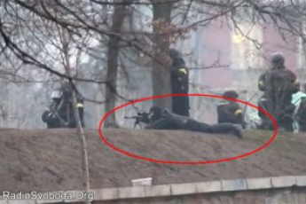 Порошенко: Снайперами на Майдане командовал помощник Путина Сурков