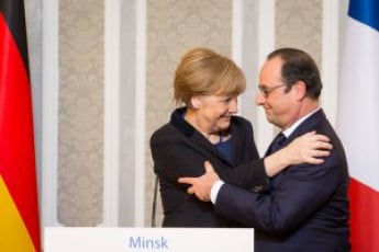 Меркель и Олланд обещают санкции "любой стране" за нарушение минских договоренностей