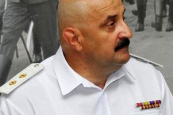 Обвиняемый в попытке разгона Майдана адмирал-дезертир требует от Украины платить ему пенсию