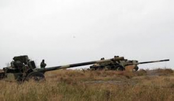 Украинская сторона отвела 100-миллиметровые пушки в районе Мариуполя - спикер