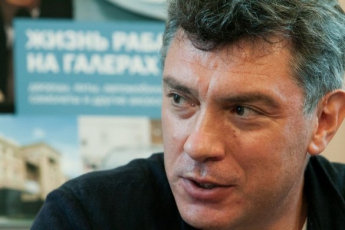 Адвокат семьи Немцова сообщил, что политику угрожали в соцсетях
