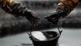 Для российских нефтяников санкции страшнее падения цен