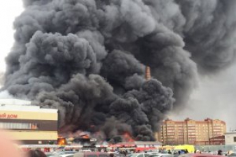 Из-под завалов торгового центра в Казани извлекли тело одиннадцатой жертвы пожара