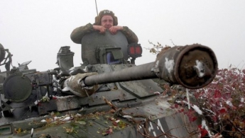 Военные превратили в металлолом больше 200 танков боевиков, — штаб АТО