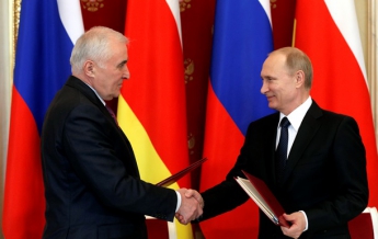 Путин заключил с Южной Осетией договор о союзничестве