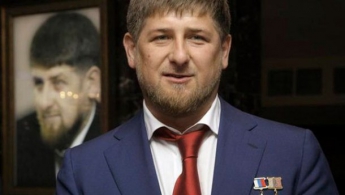 Кадыров в "орденах": путинскую марионетку снова наградили