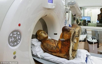 Китайцы заявили о краже статуи Будды с мумией монаха внутри