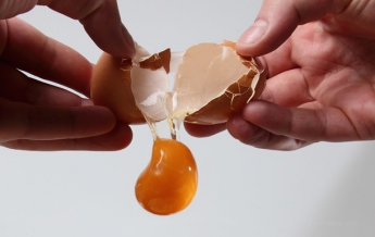 Яйца вредят организму почти как сигареты - ученые