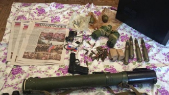 СБУ задержала диверсанта, который планировал теракт на вече в Днепропетровске (фото, видео)