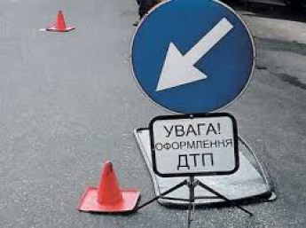 В Вольнянске автобус въехал в столб, ранены 11 пассажиров