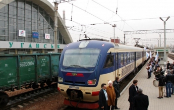 Между ДНР и ЛНР начали ходить поезда