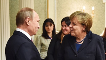 Меркель поедет к Путину 10 мая, — Земан