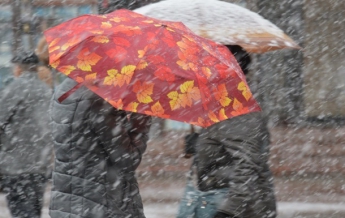 Неделя в Украине начнется с дождей и мокрого снега