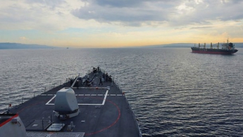 Ракетный американский эсминец идет к берегам Одессы