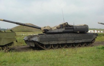 Новейший танк России "Армата" сломался на репетиции парада