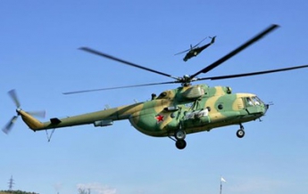 В небе над Луганщиной замечен вражеский военный вертолет