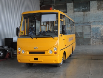 Автобус с индийским двигателем и российским стеклом делают на Мелитопольском моторном