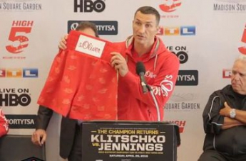 Кличко выйдет в ринг против Дженнингса в шортах с именами всех своих соперников