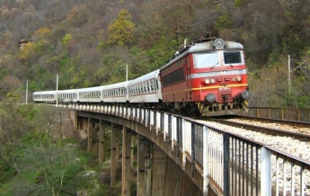 В Македонии поезд врезался в группу мигрантов: 14 погибших