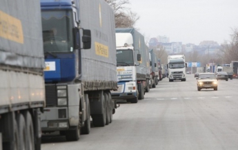 До Алчевска гуманитарная помощь почти не доходит, - переселенка с Донбасса