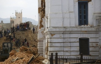 В Непал прибывает международная помощь