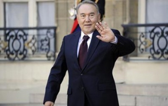 ЦИК Казахстана: Назарбаев набирает 97,7% голосов