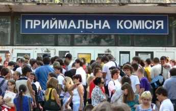 СМИ: Более 7 тыс. абитуриентов требуют аннулировать результаты тестов по украинскому языку